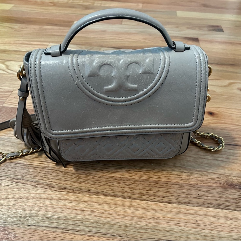 Tory Burch Small Fleming Polished-Grain Convertible Shoulder Bag